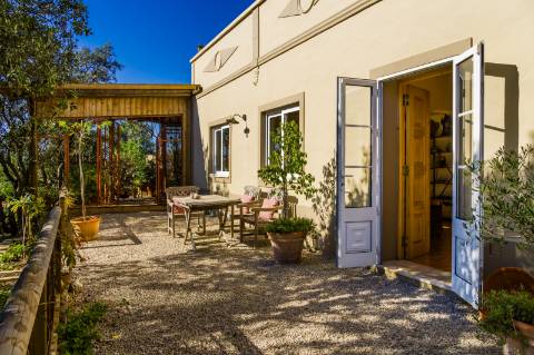 Propriedade Estilo Quinta Recém-Construída em Ambiente Rural Perto de Loulé