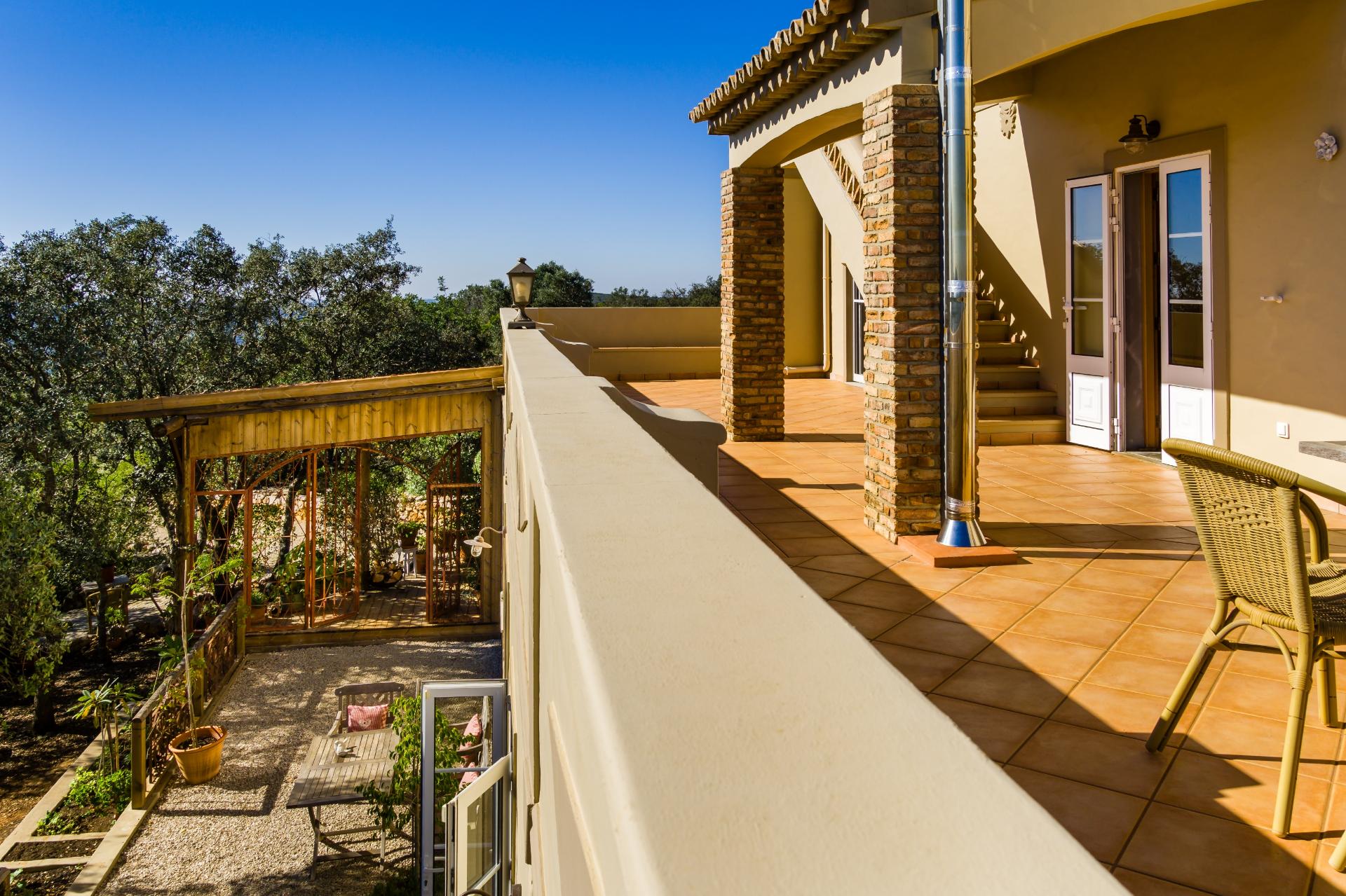 Propriedade Estilo Quinta Recém-Construída em Ambiente Rural Perto de Loulé