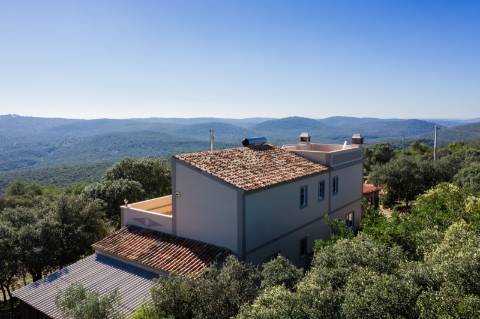 Propriedade Estilo Quinta Recém-Construída em Ambiente Rural Perto de Loulé