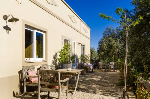Propriedade Estilo Quinta Recém-Construída em Ambiente Rural Perto de Loulé