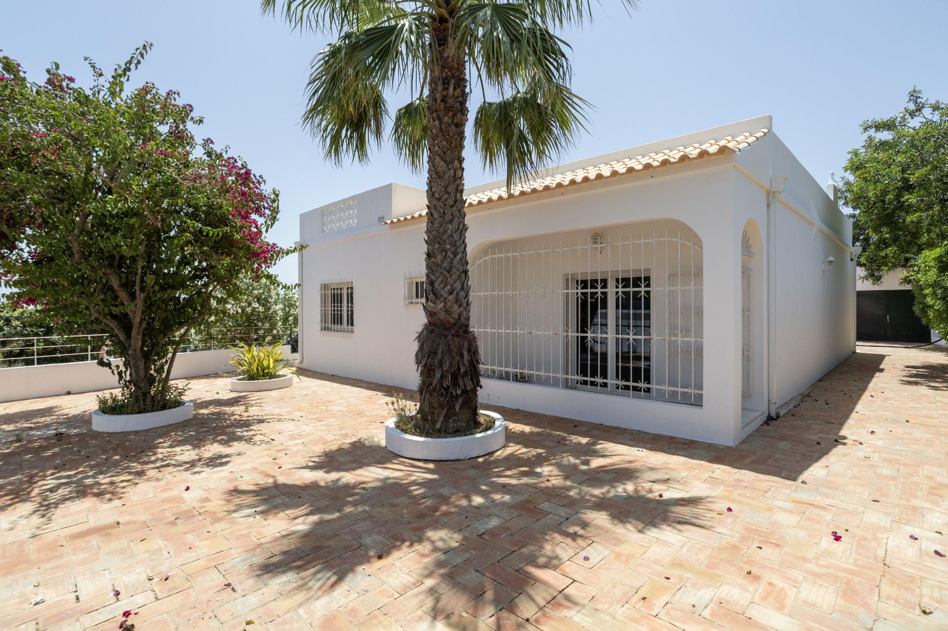 Bela propriedade com potencial de ampliação - Vale Telheiro , Loulé