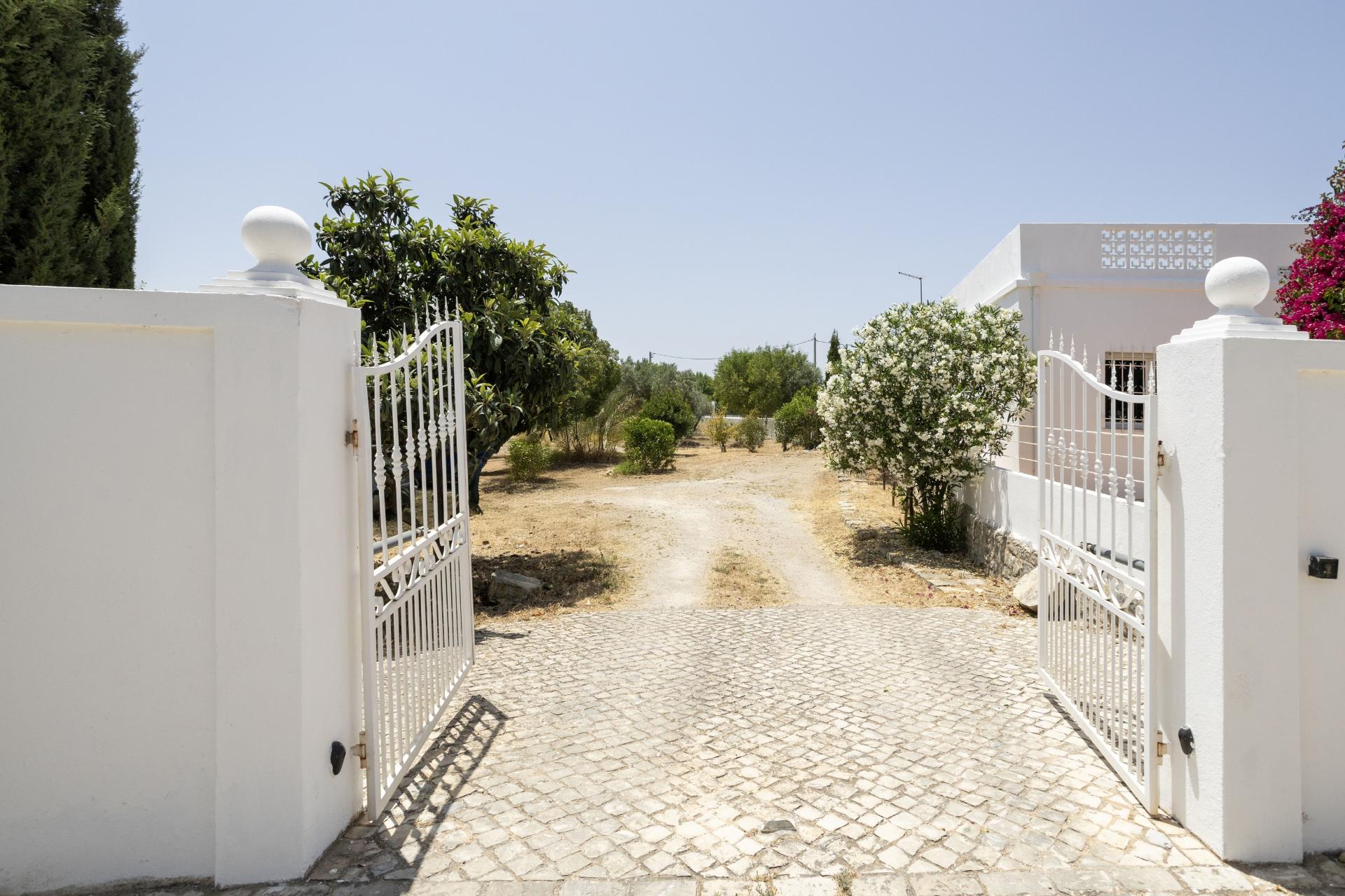 Bela propriedade com potencial de ampliação - Vale Telheiro , Loulé