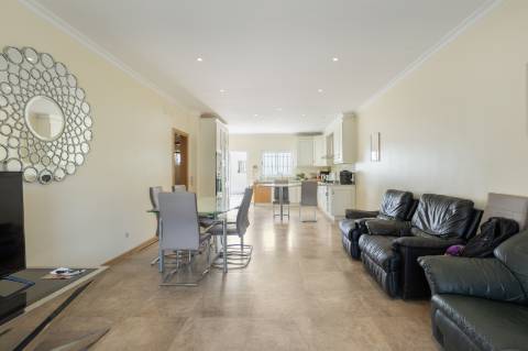 Bela propriedade com potencial de ampliação - Vale Telheiro , Loulé