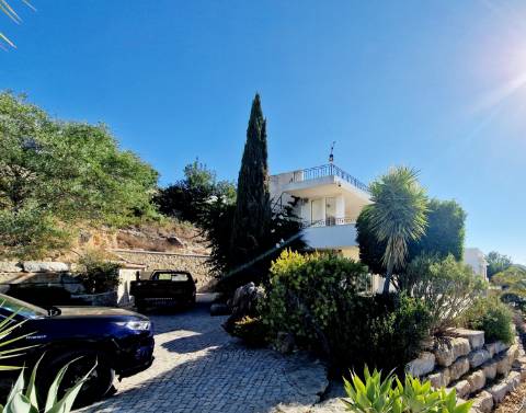 VENDIDA PELA ' TA MAISON DE RÊVE'