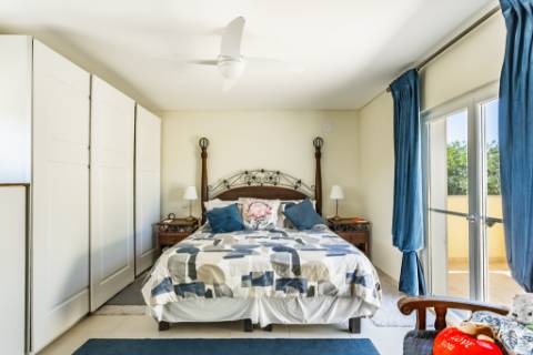 Boliqueime Moradia de Campo com 4+1 Quartos com18.350 m² de Terreno para Venda