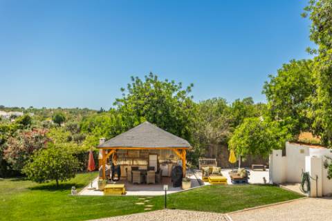 Boliqueime Moradia de Campo com 4+1 Quartos com18.350 m² de Terreno para Venda