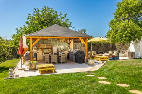 Boliqueime Moradia de Campo com 4+1 Quartos com18.350 m² de Terreno para Venda