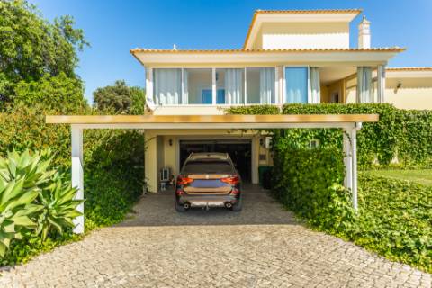 Boliqueime Moradia de Campo com 4+1 Quartos com18.350 m² de Terreno para Venda