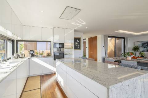 Fantástica moradia de Luxo de 4 quartos com vista mar