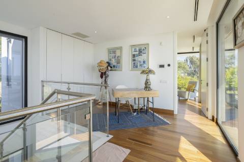 Fantástica moradia de Luxo de 4 quartos com vista mar