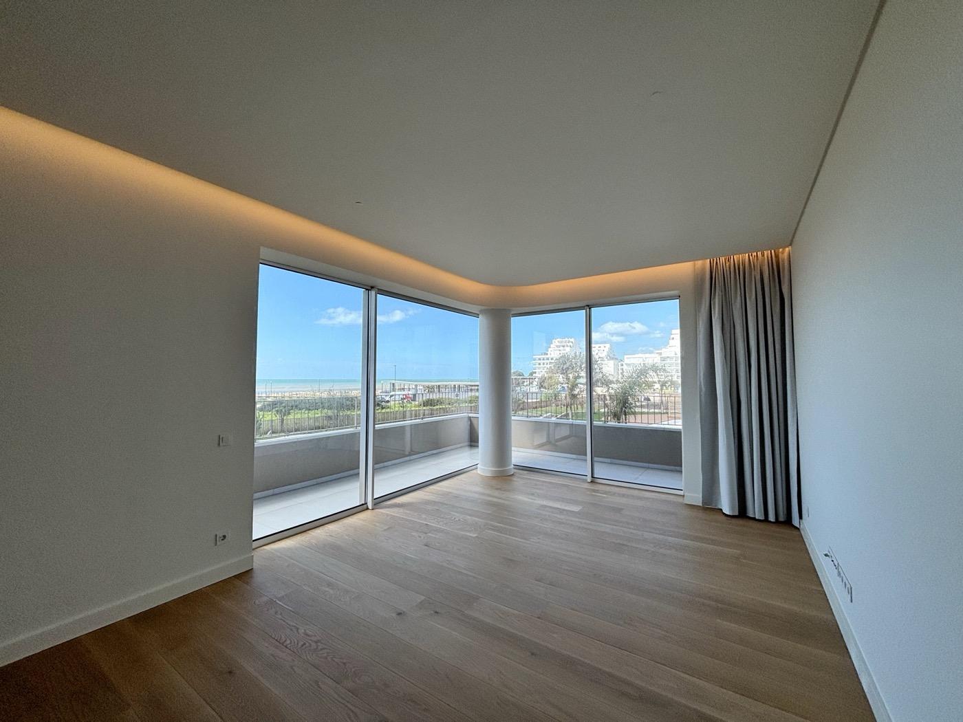 Apartamento T2 à beira-mar com vista para o mar no empreendimento Horizon Sea em Quarteira