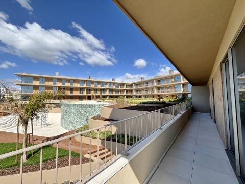 Apartamento T2 à beira-mar com vista para o mar no empreendimento Horizon Sea em Quarteira