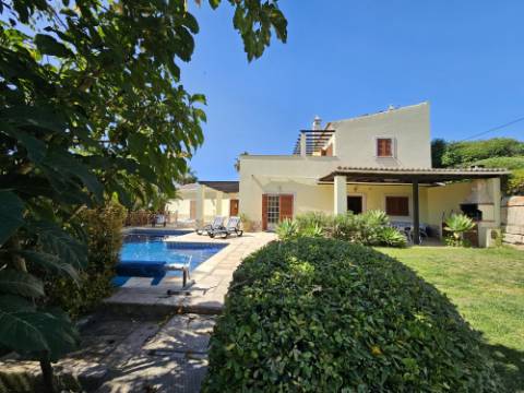 
Magnífica moradia de 4 quartos em Estoi, com vistas deslumbrantes e total privacidade.