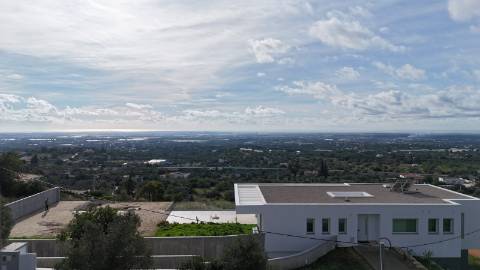 MORADIA 3 QUARTOS COM VISTA MAR PARA VENDA EM FARO