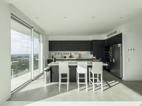 MORADIA 3 QUARTOS COM VISTA MAR PARA VENDA EM FARO