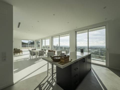 MORADIA 3 QUARTOS COM VISTA MAR PARA VENDA EM FARO