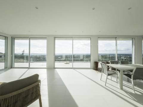 MORADIA 3 QUARTOS COM VISTA MAR PARA VENDA EM FARO