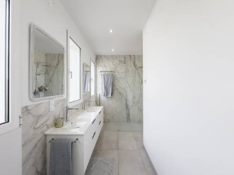 MORADIA 3 QUARTOS COM VISTA MAR PARA VENDA EM FARO