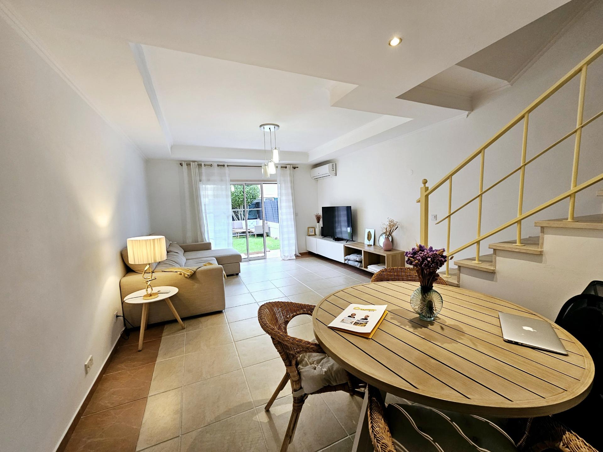 VENDIDA PELA ' TA MAISON DE RÊVE'