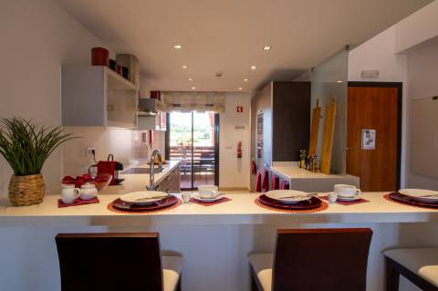 Apartamento Espaçoso de 3 quartos situado no prestigioso amendoeira golf resort