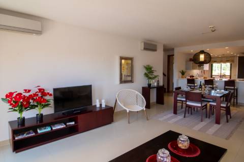 Apartamento Espaçoso de 3 quartos situado no prestigioso amendoeira golf resort