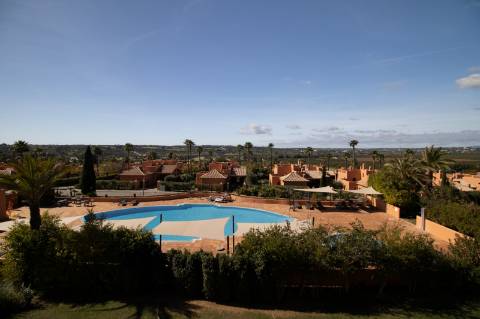 Apartamento Espaçoso de 3 quartos situado no prestigioso amendoeira golf resort