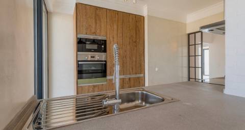 VENDIDA PELA 'TA MAISON DE RÊVE'

APARTMENTO RENOVADO T3 - CONDOMINIO SANTA MARIA - TAVIRA