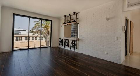 VENDIDA PELA 'TA MAISON DE RÊVE'

APARTMENTO RENOVADO T3 - CONDOMINIO SANTA MARIA - TAVIRA