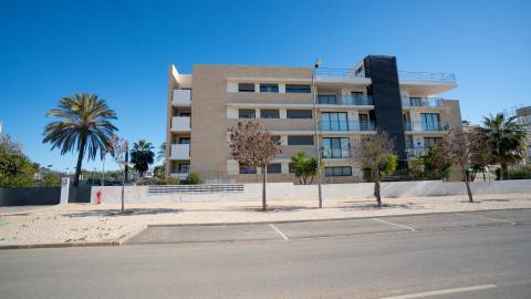 VENDIDA PELA 'TA MAISON DE RÊVE'

APARTMENTO RENOVADO T3 - CONDOMINIO SANTA MARIA - TAVIRA