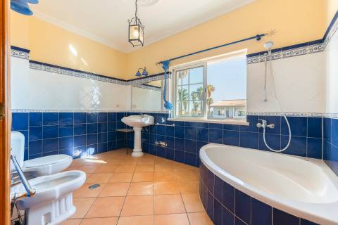 Moradia 4 quartos com piscina em Almancil