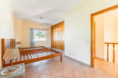 Moradia 4 quartos com piscina em Almancil