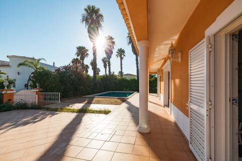 Moradia 4 quartos com piscina em Almancil