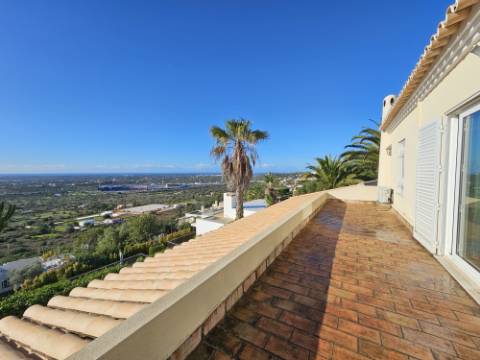 VENDIDA PELA 'TA MAISON DE RÊVE'