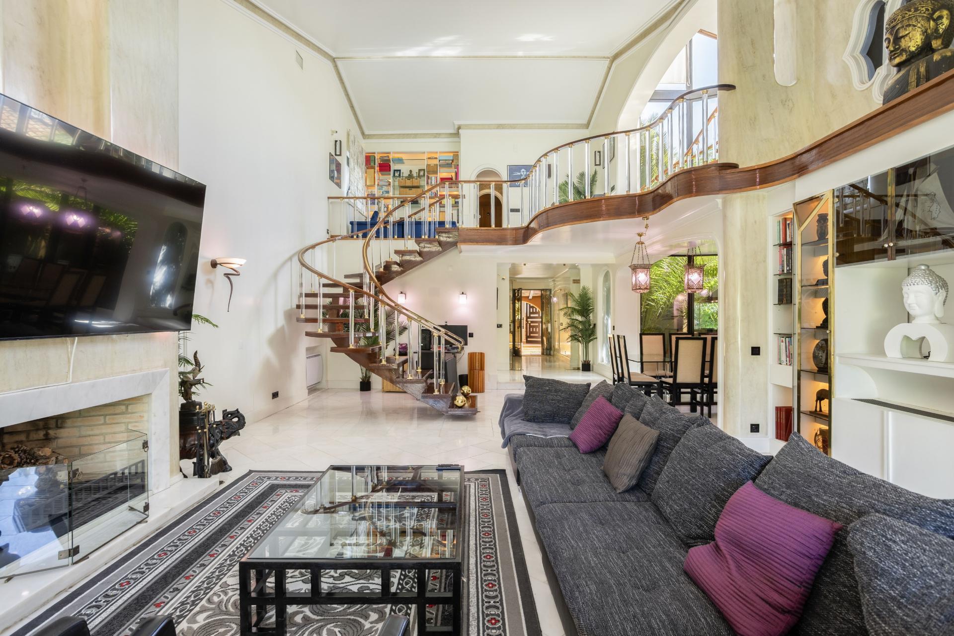 Propriedade de Exceção no Coração de Albufeira - Elegância e História