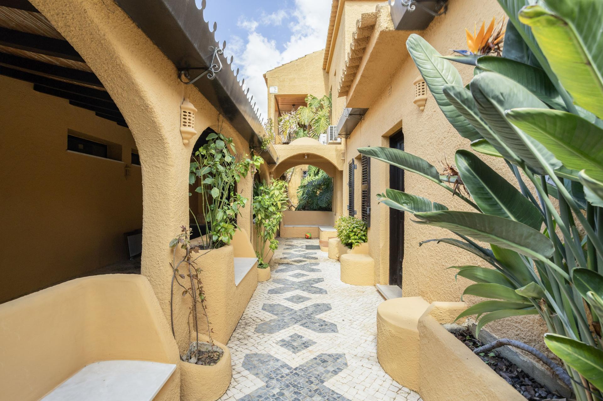 Propriedade de Exceção no Coração de Albufeira - Elegância e História