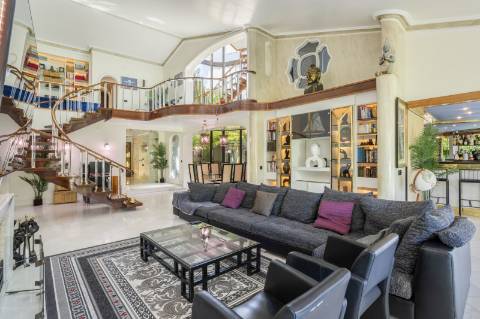 Propriedade de Exceção no Coração de Albufeira - Elegância e História