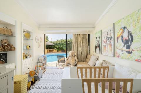 Propriedade de Exceção no Coração de Albufeira - Elegância e História