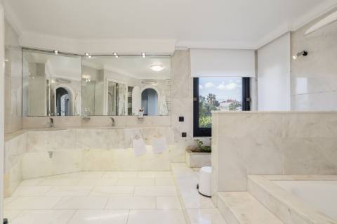 Propriedade de Exceção no Coração de Albufeira - Elegância e História