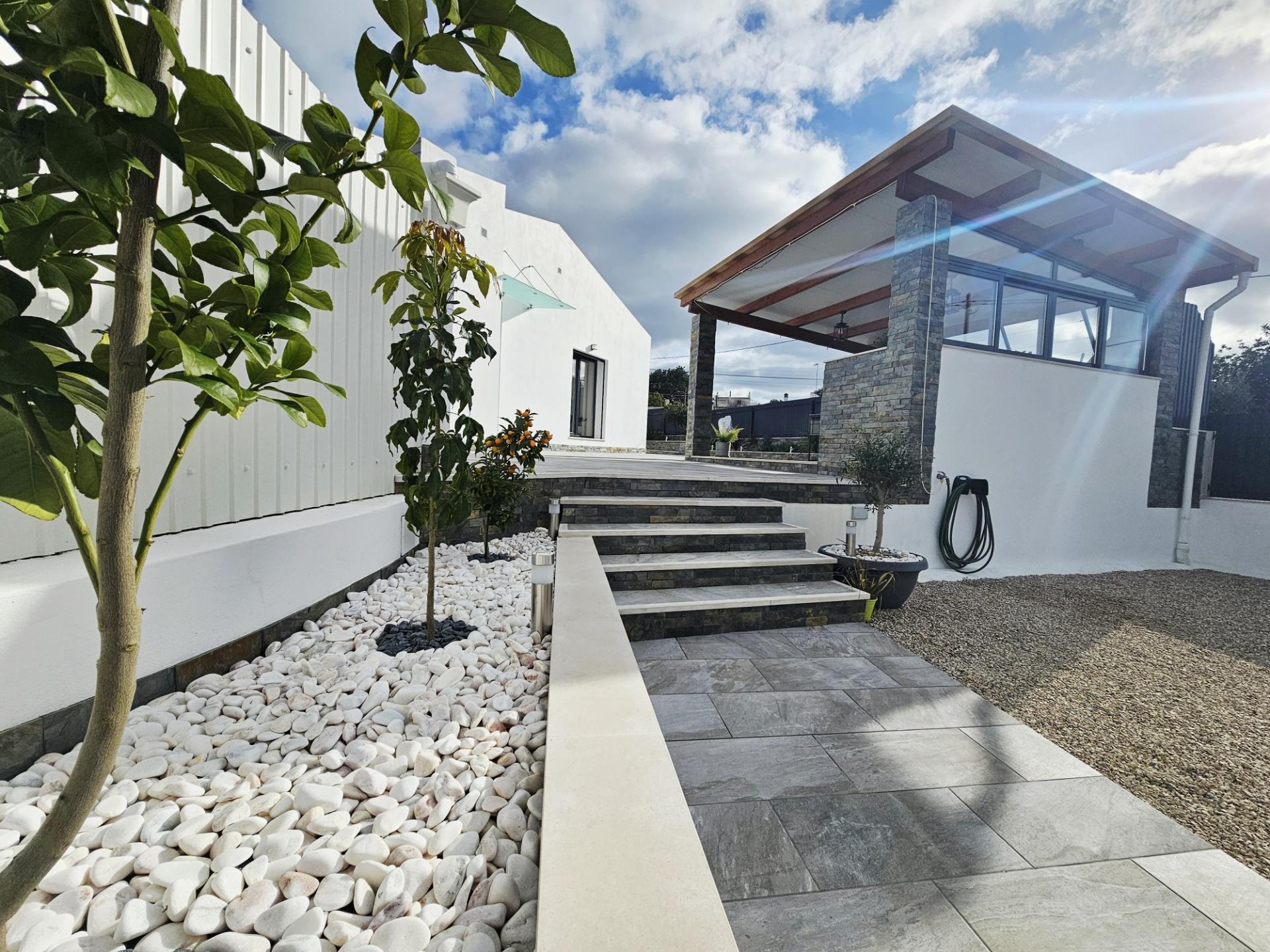 EXCLUSIVIDADE

Moradia V2 completamente renovada com qualidade