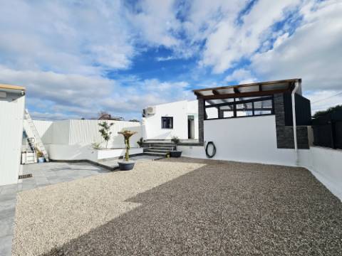 EXCLUSIVIDADE

Moradia V2 completamente renovada com qualidade