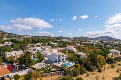 Villa de luxo com 6 quartos Santa Bárbara de Nexe € 1.500.000 | Casa de campo & Estúdio