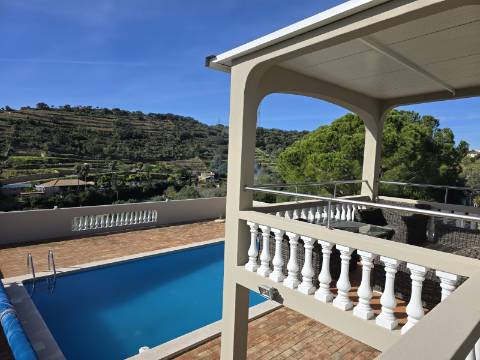 Moradia de 3 quartos com vista mar