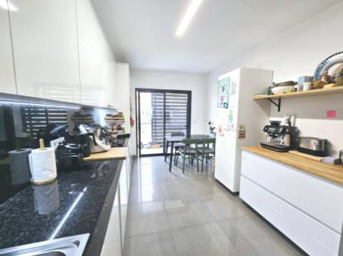 VENDIDA PELA ' TA MAISON DE RÊVE'