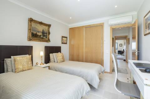 Magnifico apartamento situado numa zona calma de Vilamoura.