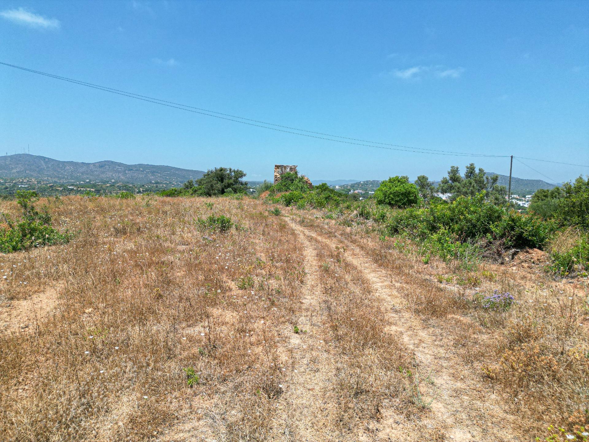 Terreno com vista mar e projecto aprovado