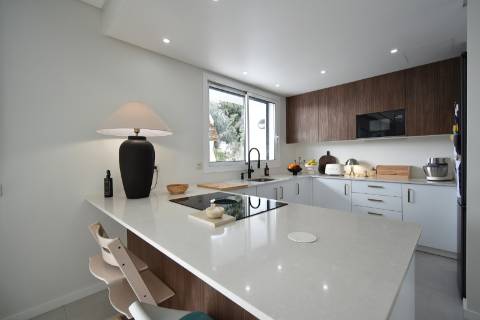 Moradia V4 com piscina e garagem perto Santa Barbra de Nexe