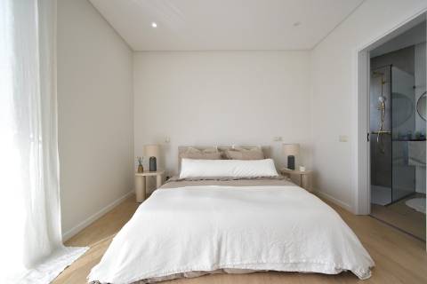 Moradia V4 com piscina e garagem perto Santa Barbra de Nexe