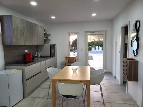 Moradia de 3 quartos +anexo numa zona calma