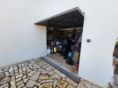 Moradia de 3 quartos +anexo numa zona calma