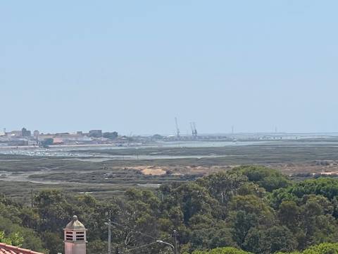 Excepcional apartamento com terraço e vistas deslumbrantes sobre a Ria Formosa